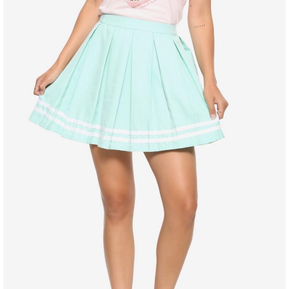 Pleated mini skirt